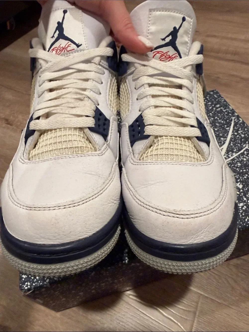 Jordan Men's White & Navy Retro Basketball Sneakers